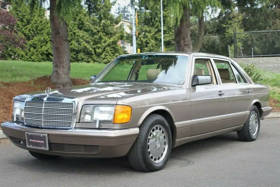 1990 Mercedes-Benz 500-Series 560 SEL Sedan Flagship