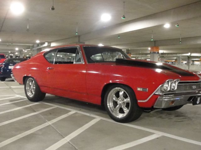 1968 Chevrolet Chevelle Malibu with SS emblems