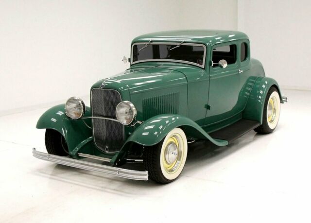 1932 Ford 5 Window Coupe