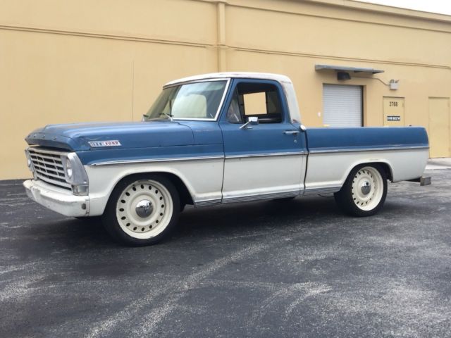 1967 Ford F-100 Pickup