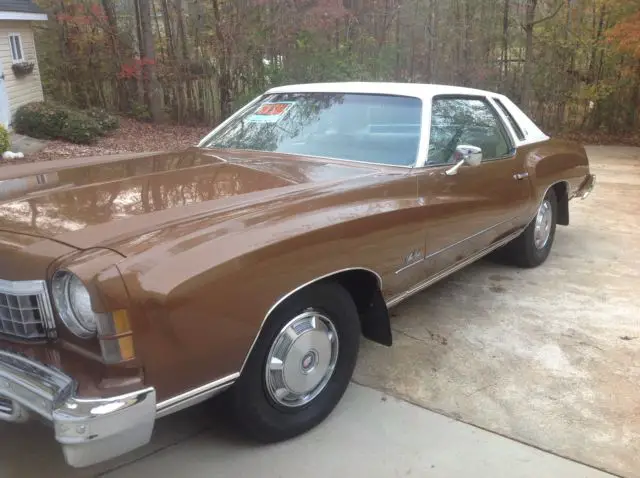 1974 Chevrolet Monte Carlo Landau vinyl top