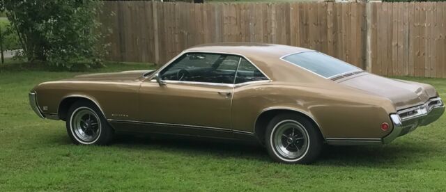 1969 Buick Riviera Base