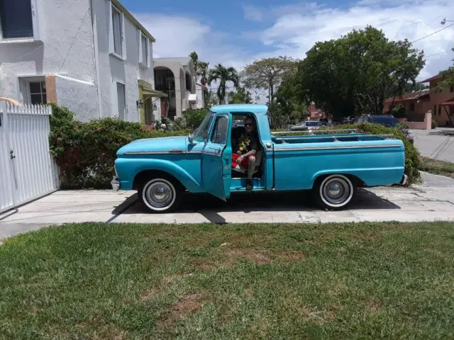 1964 Ford F-100 CUSTOM CAB