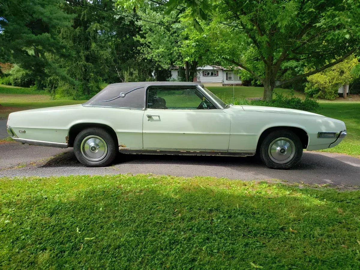 1969 Ford Thunderbird