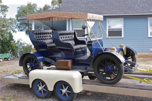 1900 Other Makes Horseless Carriage Replica