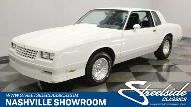 1983 Chevrolet Monte Carlo --