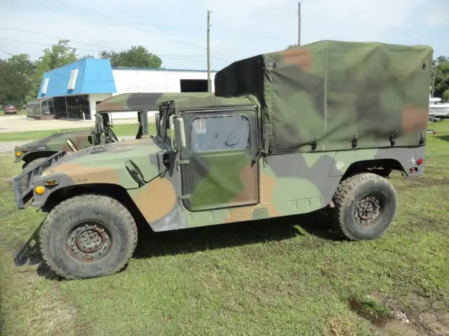 1989 Hummer humvee