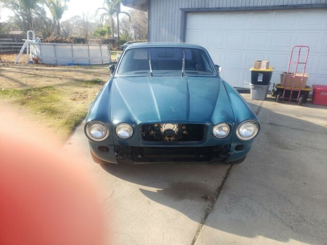 1980 Jaguar XJ6 standard