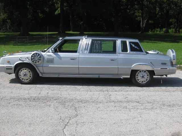 1985 Chrysler execuitive limousine