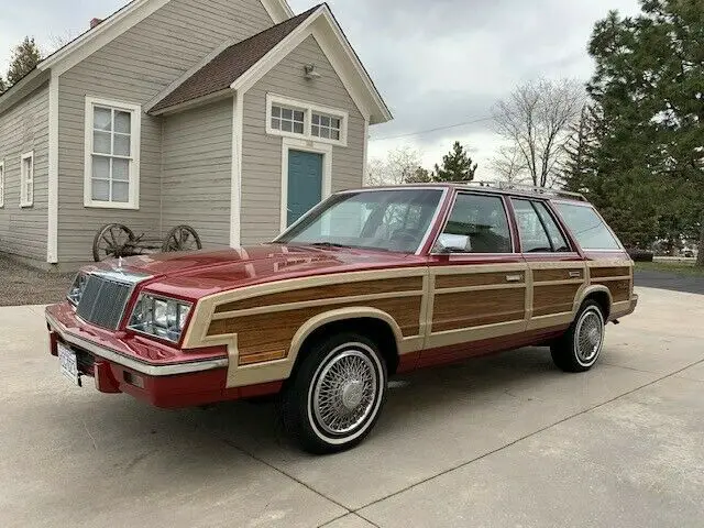 1985 Chrysler Town & Country Town and Country