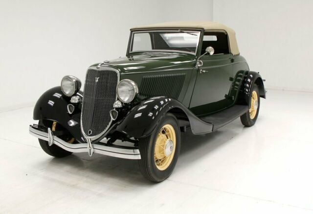 1933 Ford Cabriolet