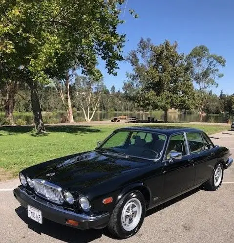 1985 Jaguar XJ6 Vanden Plas