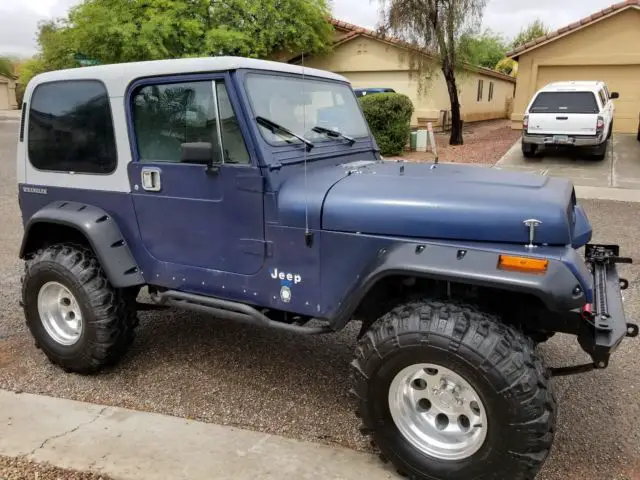 1990 Jeep Wrangler Flared wheel wells 3.5"  lift kit 35" tires