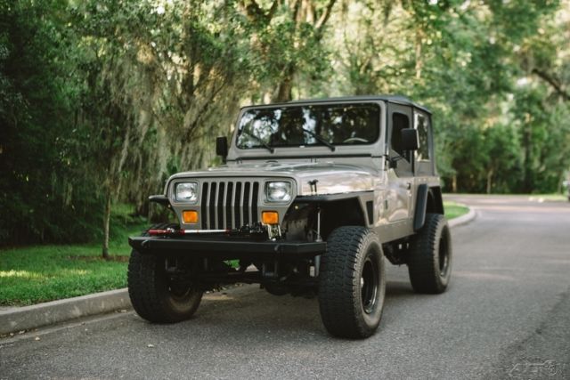 1990 Jeep Wrangler YJ 48K MILES Florida Clean CARFAX No accidents!
