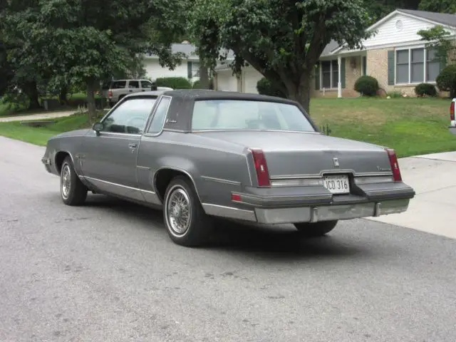 1986 Oldsmobile Cutlass Brougham