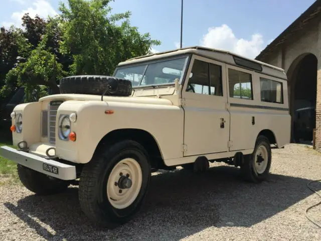 1976 Land Rover Defender