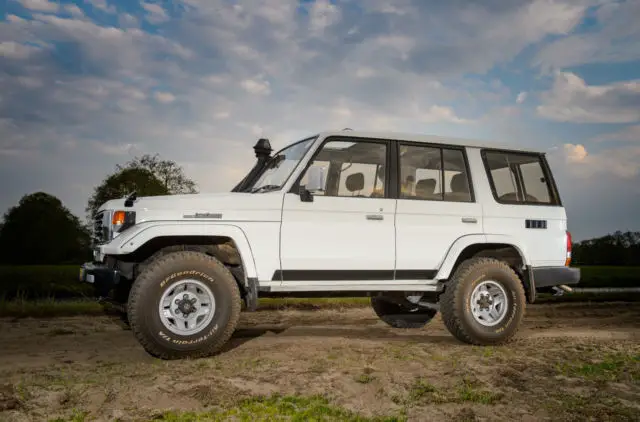 1993 Toyota Land Cruiser stationwagon 5-door