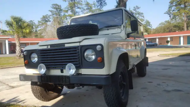 1984 Land Rover Defender 110 4 C SW P