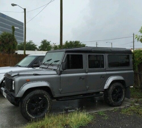 1987 Land Rover Defender