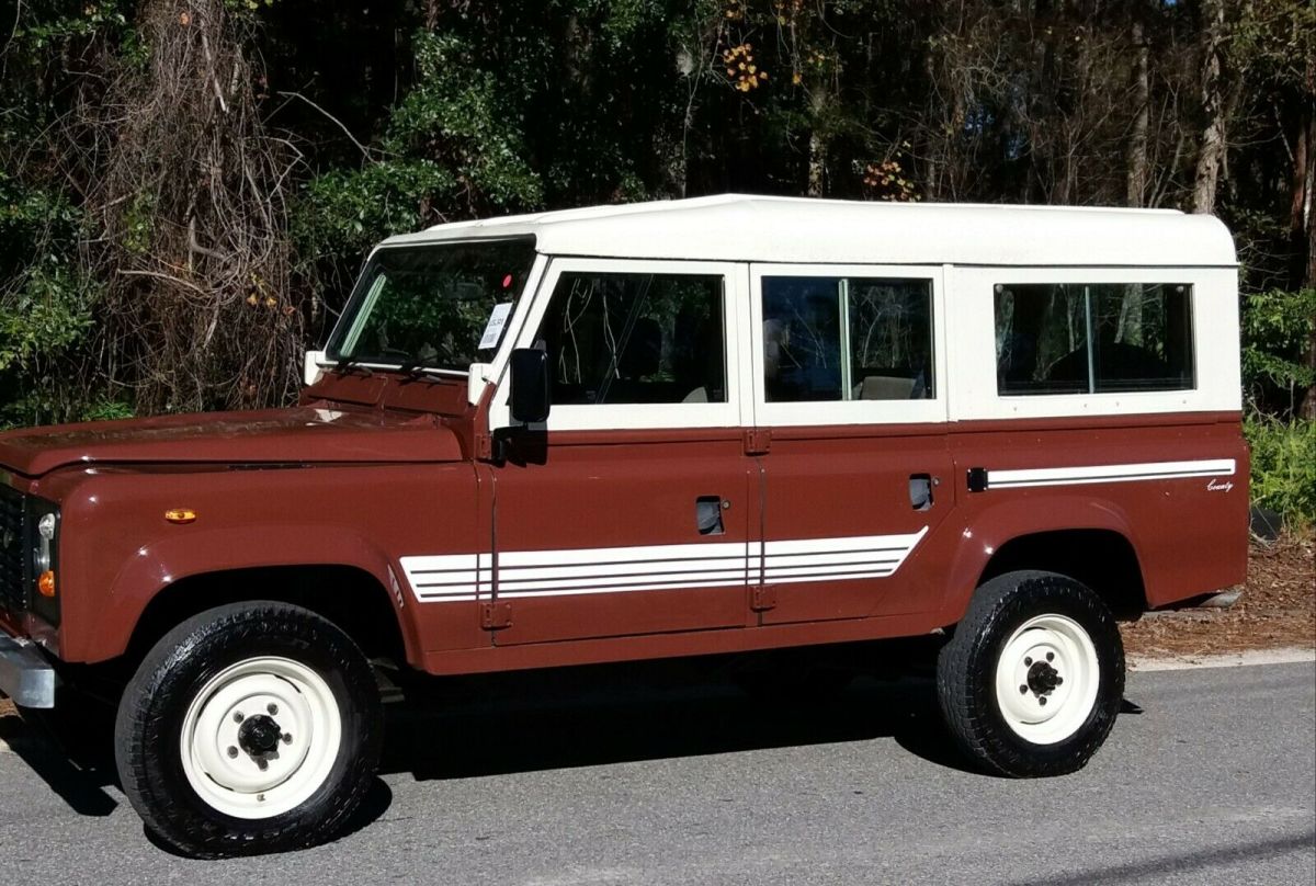 1980 Land Rover Defender brown cloth trim