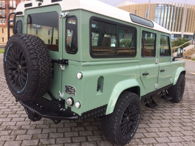 1900 Land Rover Defender 110 Heritage Limited Edition