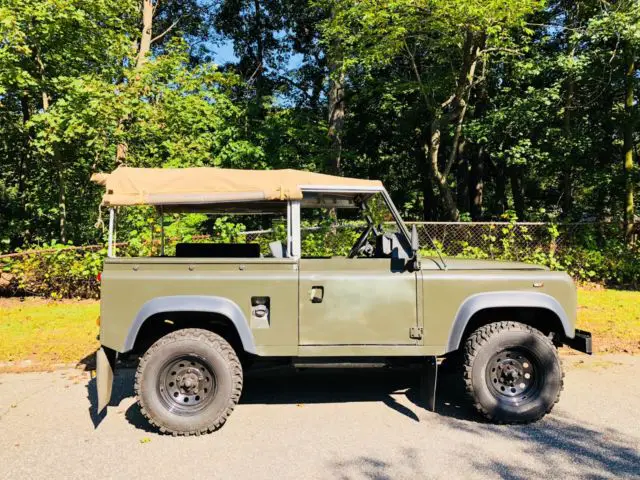 1987 Land Rover Defender