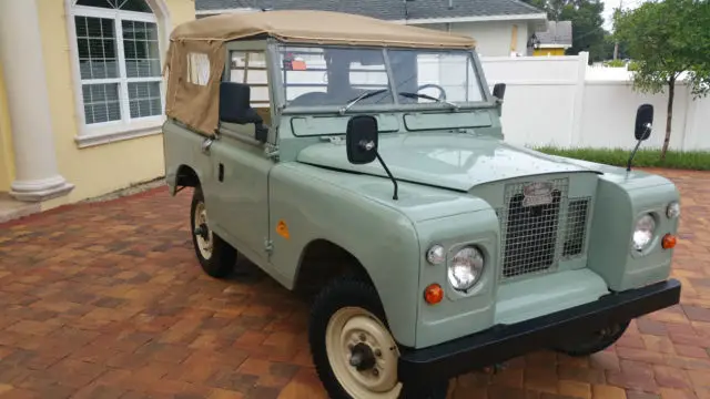 1972 Land Rover Defender