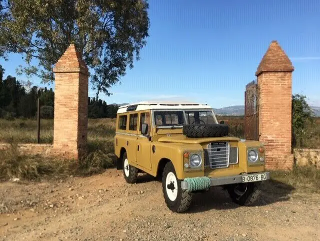 1975 Land Rover Series 3 Safari