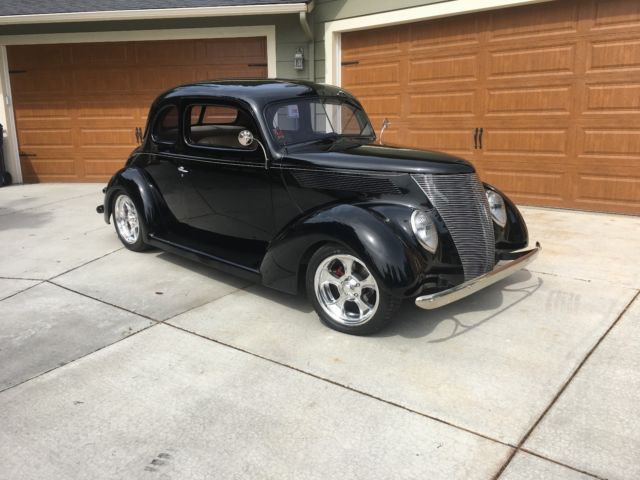 1937 Ford Club Coupe