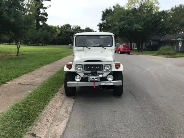 1980 Toyota Land Cruiser Classic FJ40 White and Black Not FJ43,45, 70