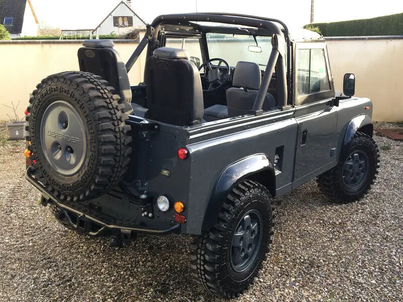 1989 Land Rover Defender LHD Convertible 4 seats