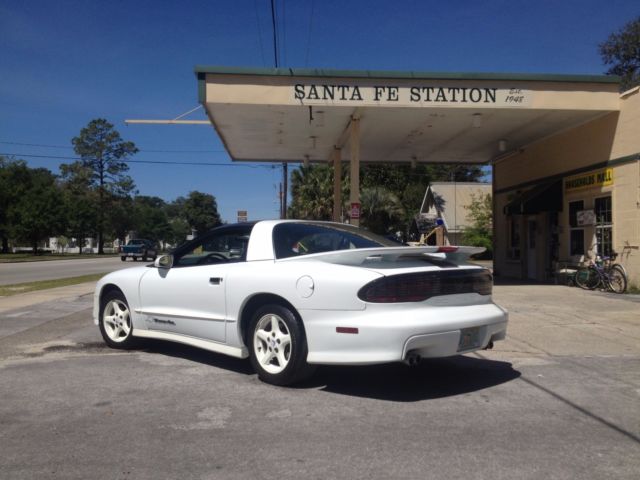 1994 Pontiac Trans Am Anniversary Edition, GT