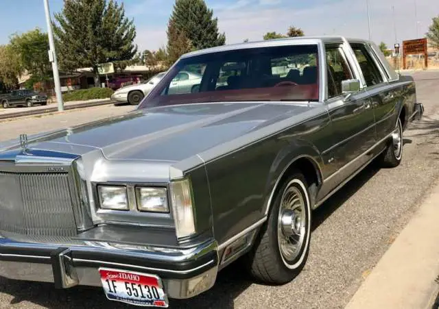 1984 Ford TOWNCAR