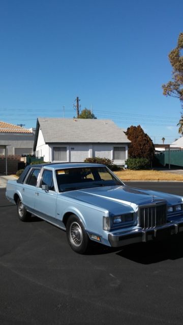 1987 Lincoln Town Car