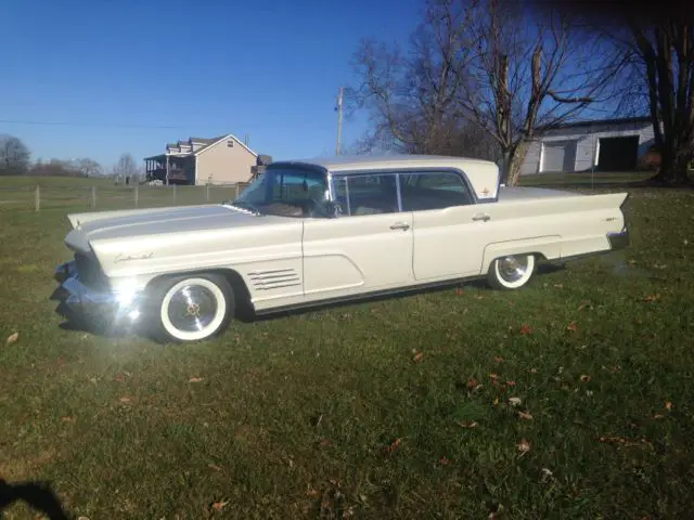 1960 Lincoln Continental mark V