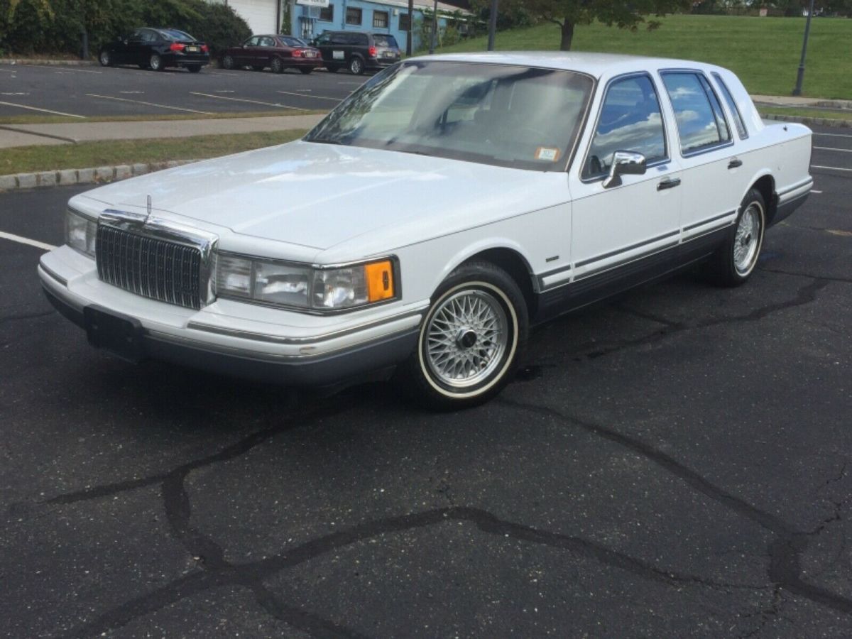 1993 Lincoln Town Car