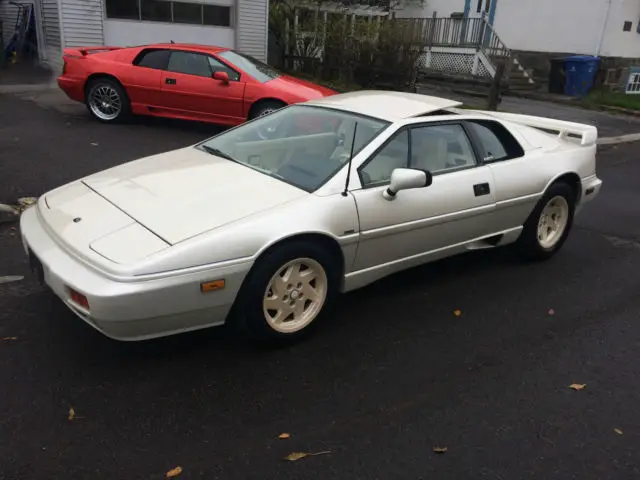 1988 Lotus Esprit Turbo Coupe 2-Door