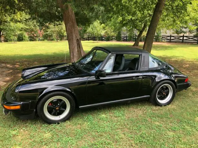 1982 Porsche 911 --