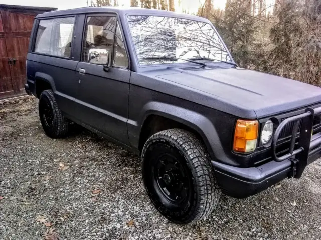 1987 Isuzu Trooper