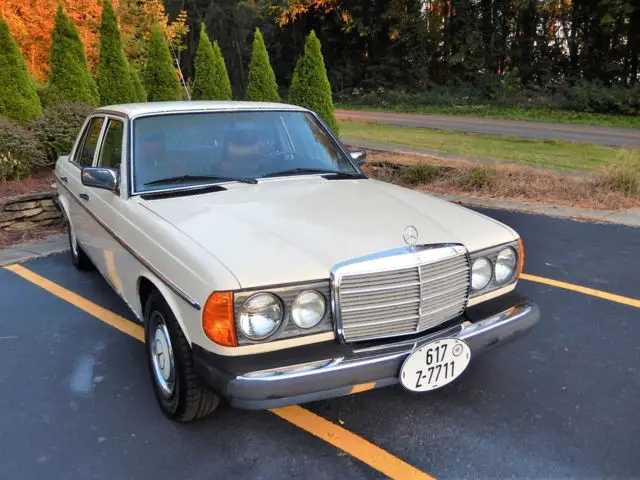 1977 Mercedes-Benz 200-Series 240 D