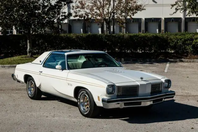 1975 Oldsmobile Cutlass Hurst/Olds