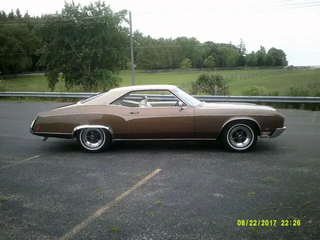 1970 Buick Riviera GS ( 1 of 3505 built )