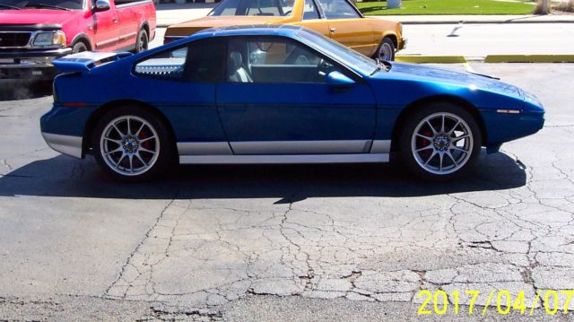 1987 Pontiac Fiero sport coupe GT