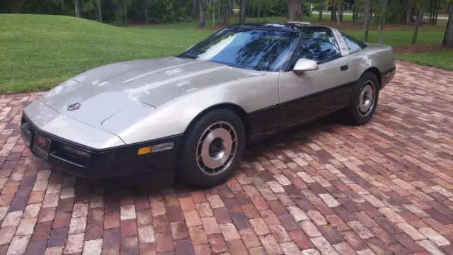 1986 Chevrolet Corvette Base Hatchback 2-Door