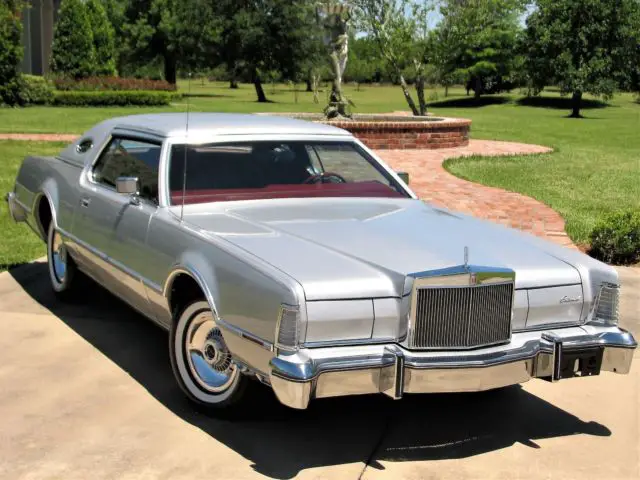 1976 Lincoln Mark Series Versailles