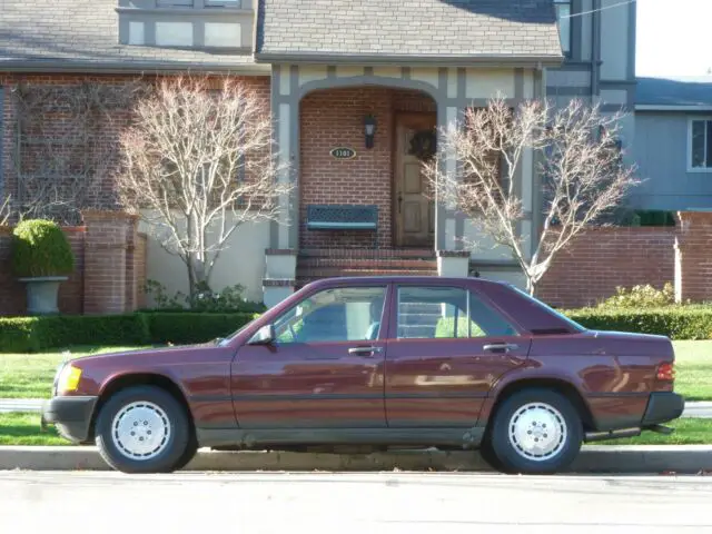 1985 Mercedes-Benz 190-Series sedan