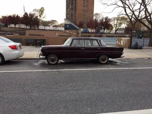 1967 Mercedes-Benz 200-Series