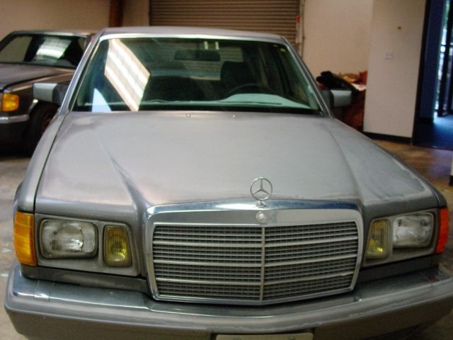 1985 Mercedes-Benz 300-Series