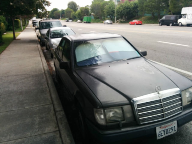 1987 Mercedes-Benz 300-Series black