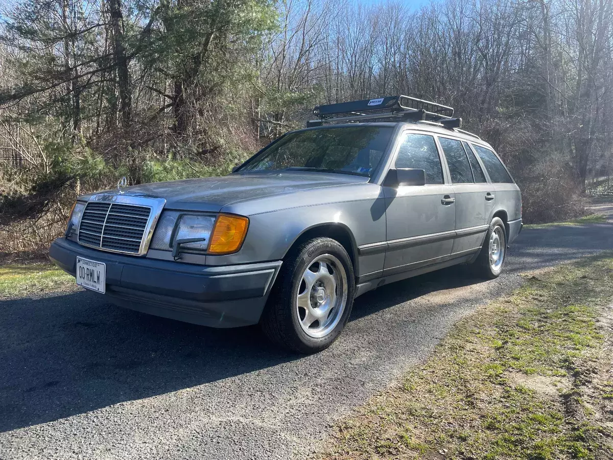 1989 Mercedes-Benz E-Class